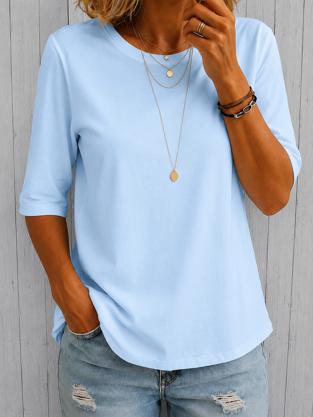 Livia | Relaxed Half-Sleeve Tee