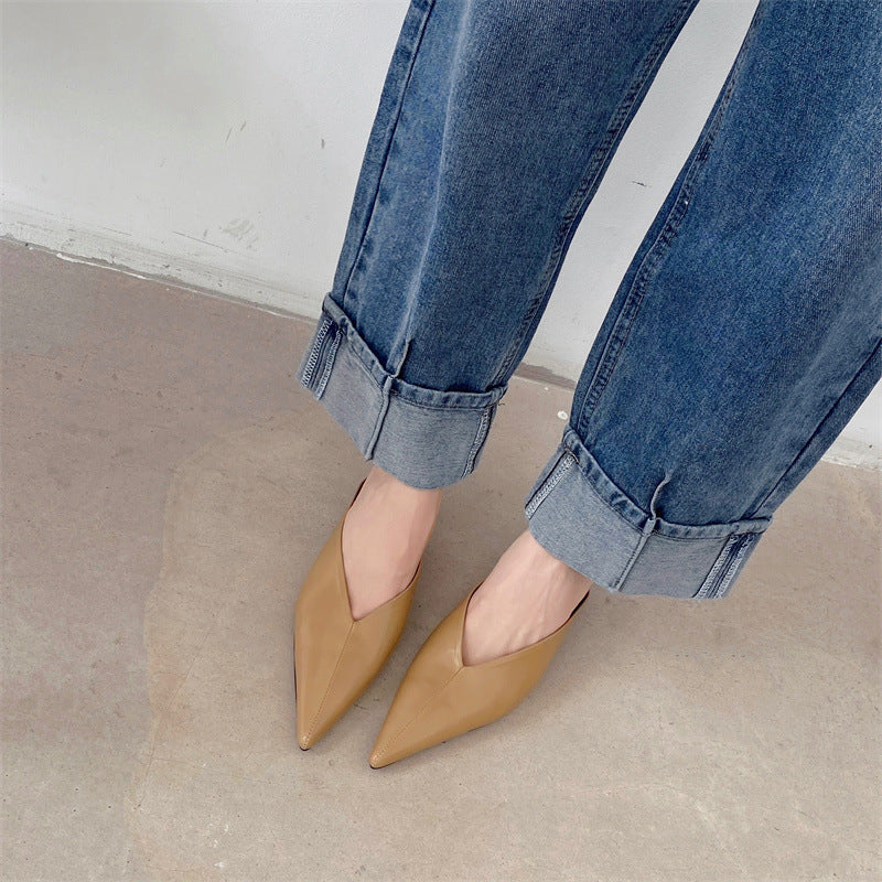 Peya | Pointed-Toe Kitten Heel Mules