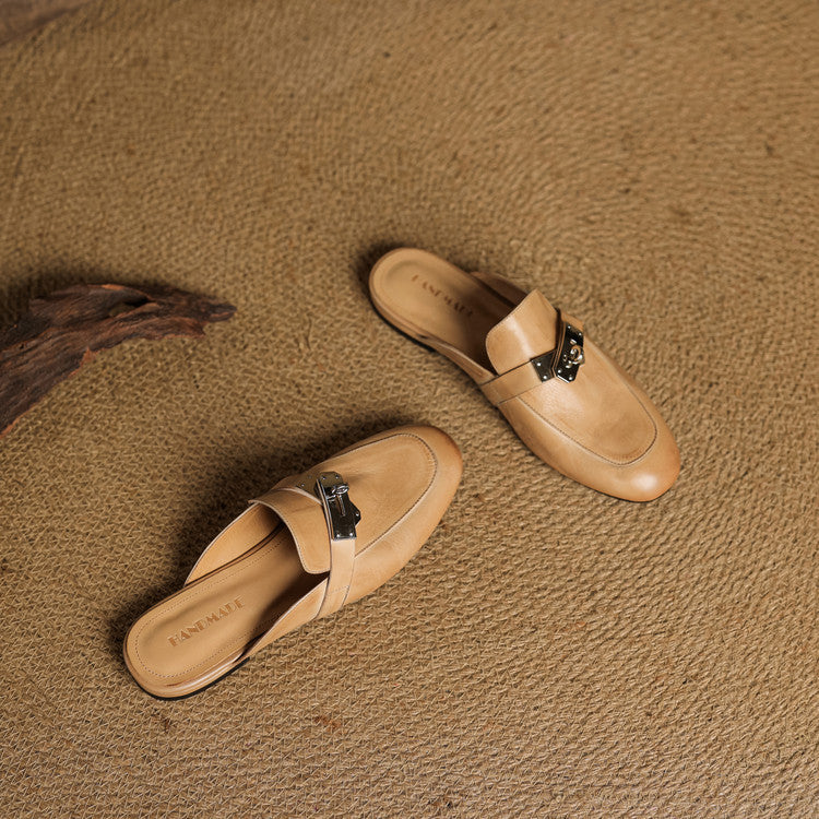 Ezra | Classic Lock Accent Mule Loafers