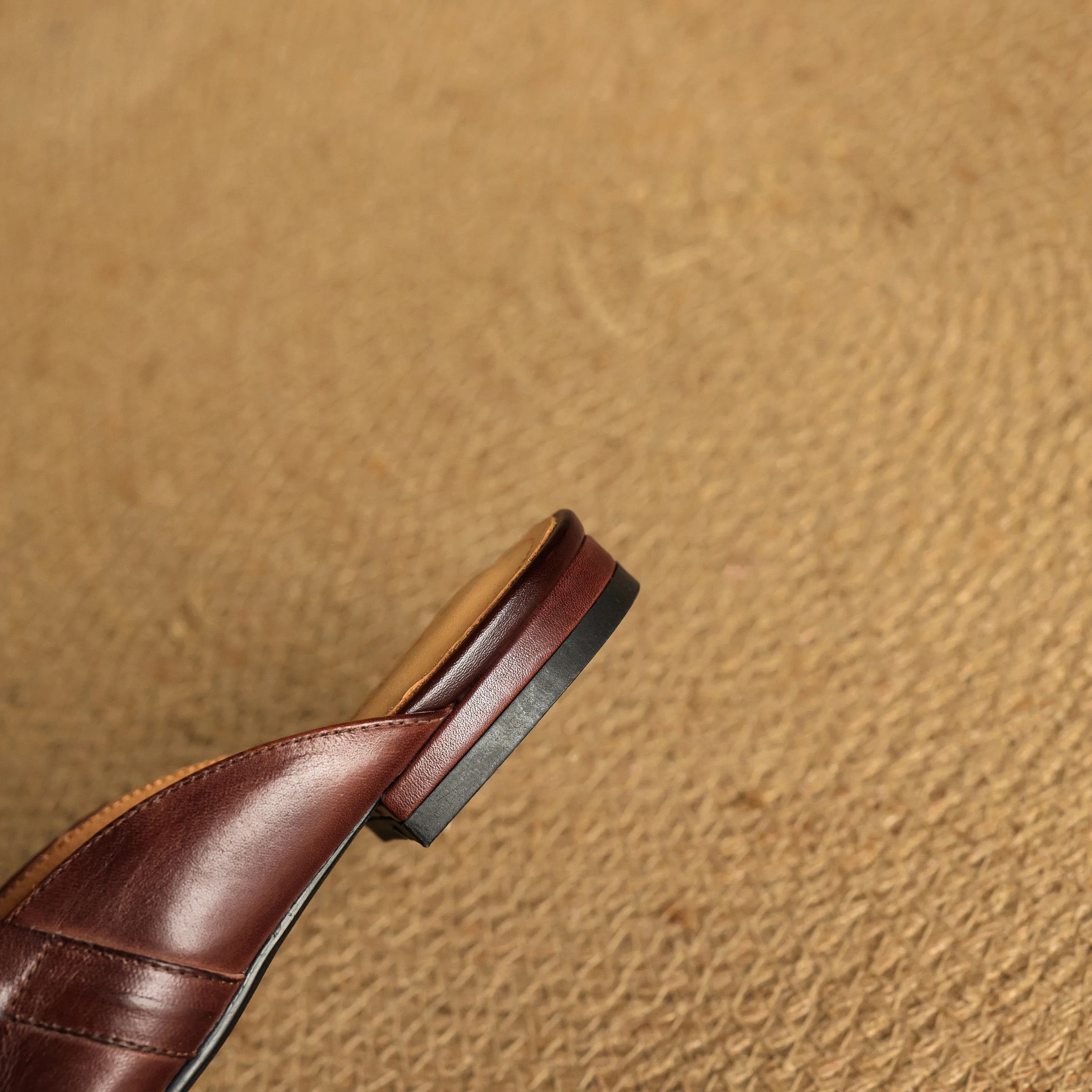 Ezra | Classic Lock Accent Mule Loafers