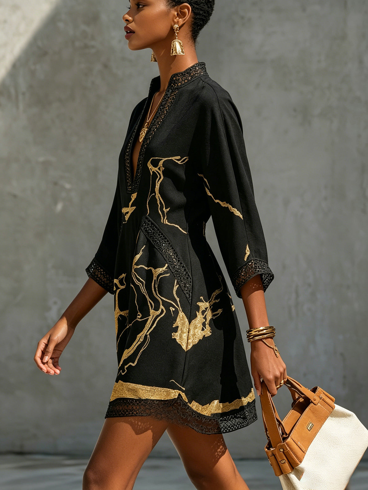 Lou | Printed V-Neck Shift Dress
