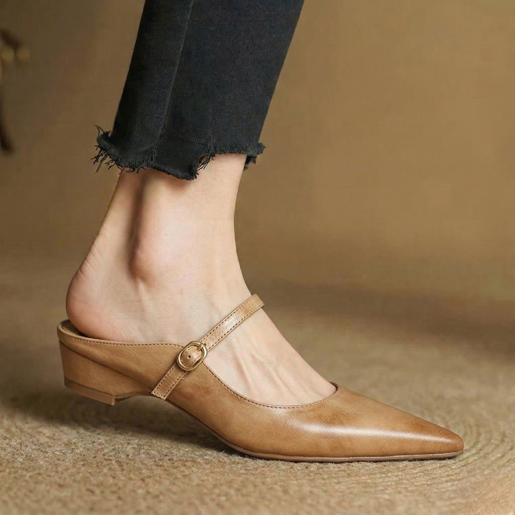 Sienna | Elegant Pointed-Toe Mule Heels